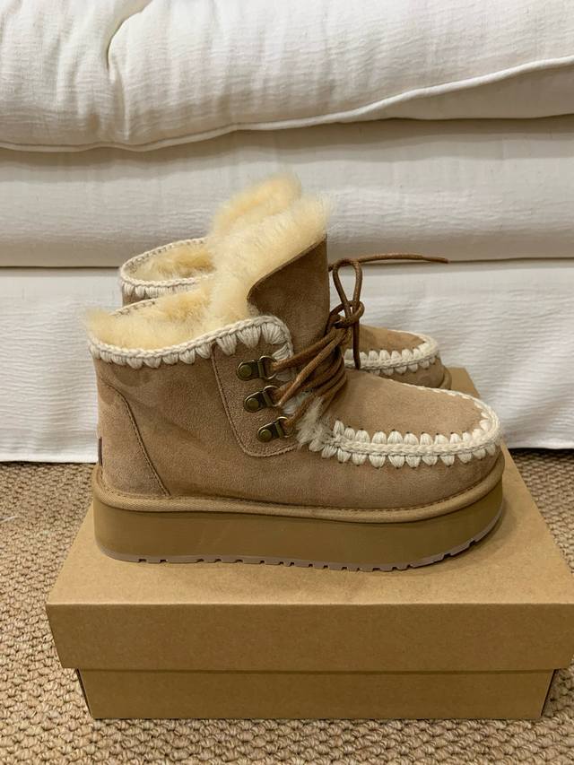 Youge Ugg 编织小马丁 纯手工编织 颜色 栗色. 采用隆丰一级皮毛一体 Size：35-40
