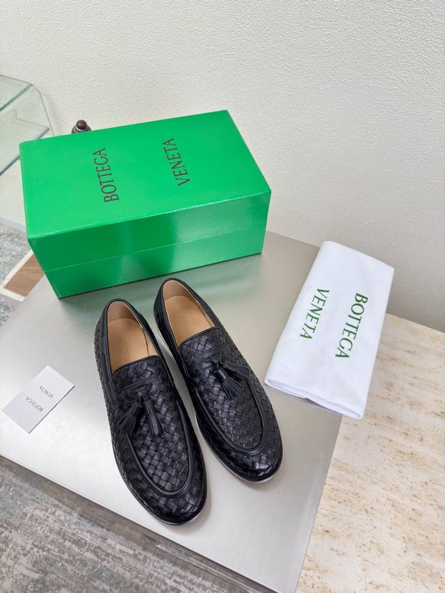 流苏点缀 10毫米级编织 男女款 高定配色 Bv 德比鞋 平底设计 小牛皮系列 平底设计 高端 内置垫脚 鞋头 编织 镶嵌鞋口 黑色 男款10 这款经典款 简直