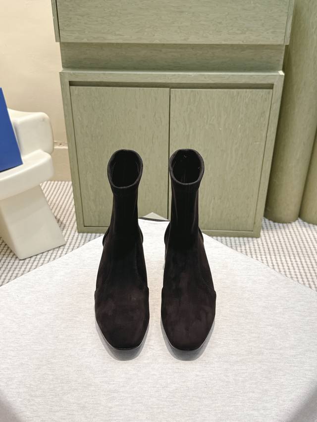 代购级 Sw秋冬靴系列！Stuart Weitzman 粗跟套脚弹力短靴 Sw 5050 Soho Bootie 原单渠道好货势不可挡，搭配我们的Rise轮胎鞋