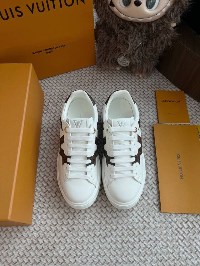 Lv 芯片版本 独家出货 整双鞋子采购Zp开发打造，全部定制材料，独家开模大底，细节全部对版出货，连包装也做到跟正品一样。码数：35-41 40 41定做不退换