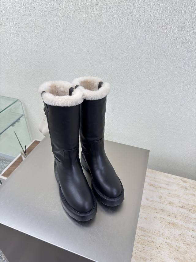 羊毛里 厚底高靴 Miu'miu 乐福鞋 黑色小牛皮立体金属Logo 厚底 设计 系列 Miu'miu 经典舒适 制作 原版一致 成型大底 高版本 面料 头层牛