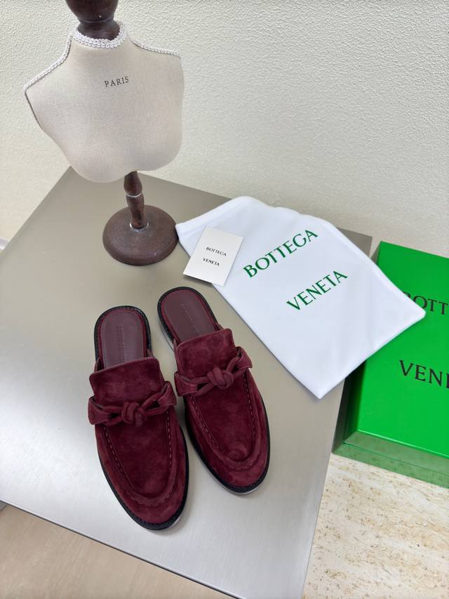 Bottega Venet* 真皮 真皮结绳配饰 男女款 Astaire乐福拖鞋 酒红羊反绒皮 老钱风 乐福拖鞋 原版一比一做法 一致五金 当今流行的又一趋势