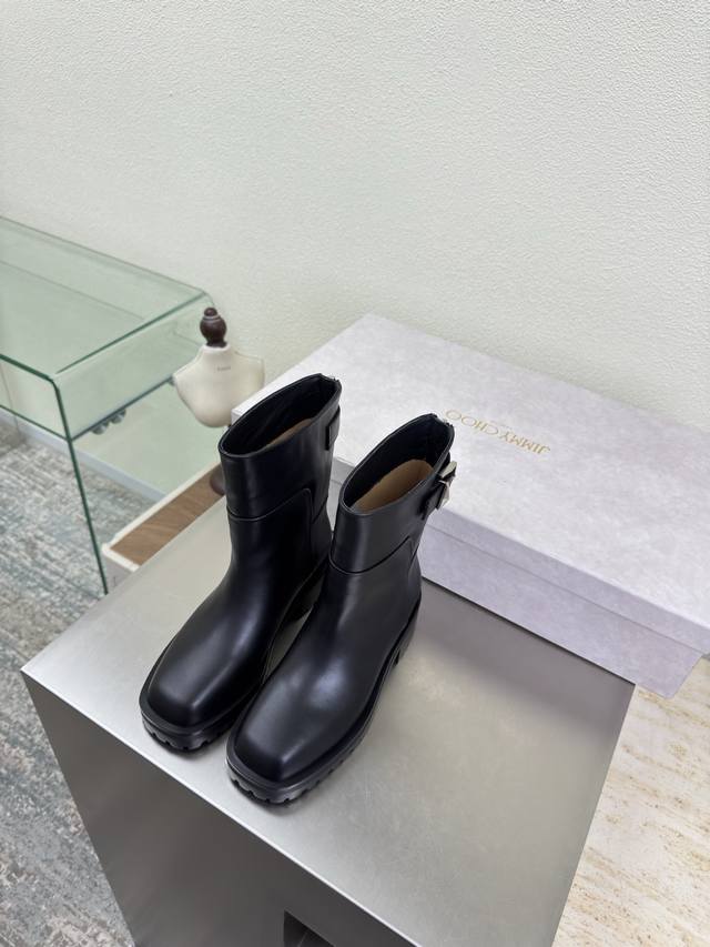 短靴 后金属拉链设计 系列 Jimmychoo Collins Store 黑色 小牛皮 头层牛皮 Jimmy Choo 织带 系列经典之作 最近好多宝宝来到C