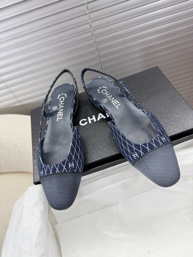 Chanel，1.5Cm低跟凉鞋，