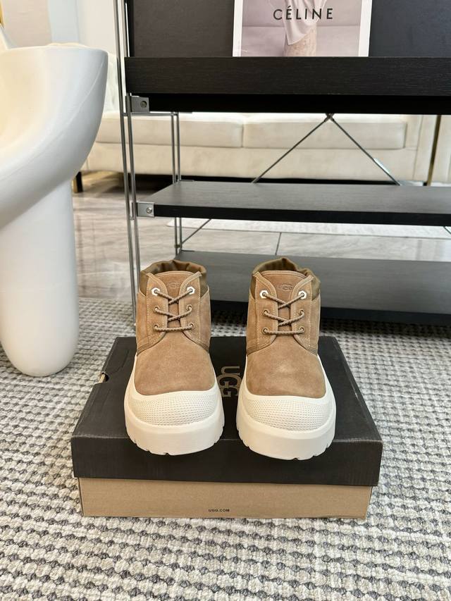 男装10 Ugg王一博同款塔斯曼 Ugg Tasman Weather Hybrid一秒蹬 男女同款经典Tasman鞋型之上加入大橘底机能撞色设计，环保防水防雪