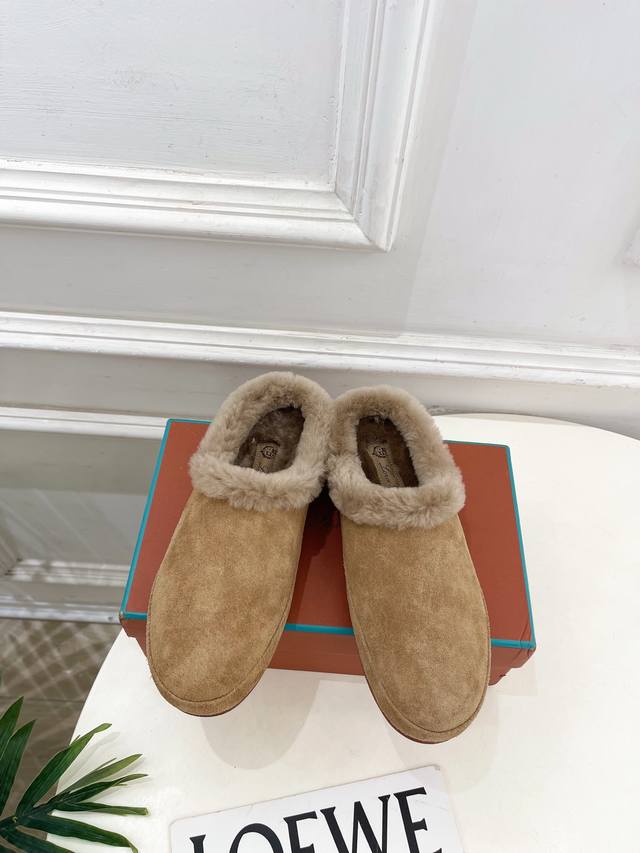 Loro piana 乐悠翩雅 代购级别2025秋新新品 情侣款羊毛休闲半拖鞋 Lp是意大利顶级奢侈品牌 低调奢华 设计都是一贯纯色系 简单、细节巧妙、清新脱俗