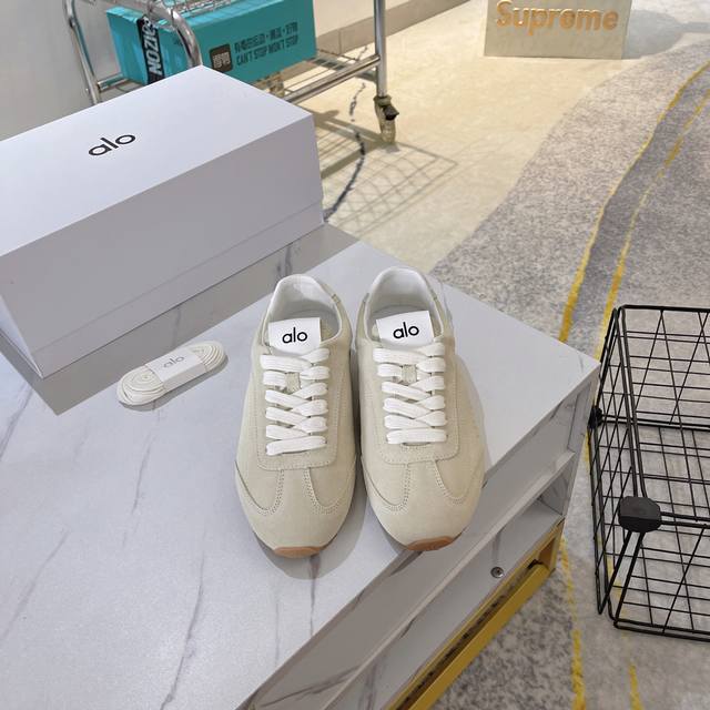 出厂 代购级 Alo2025春夏厚底舒适 情侣款 休闲 德训鞋 鞋 Alo2025春夏厚底舒适 情侣款 休闲 运动跑步鞋 Alo比耐克更懂女生！上脚超级百搭！而