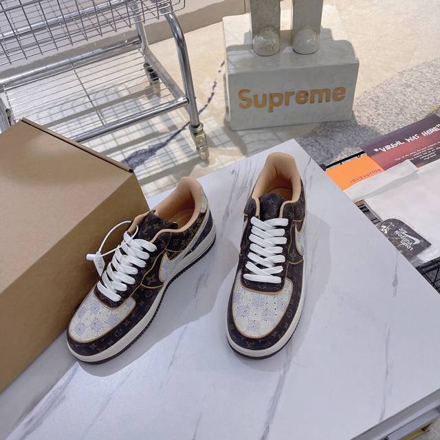 情侣款重磅上架 全网独家出货 正确版 原鞋6W8购入开发 Louis Vuitton X Nike Air Force1 22Ss 重磅联名 Virgil Ab