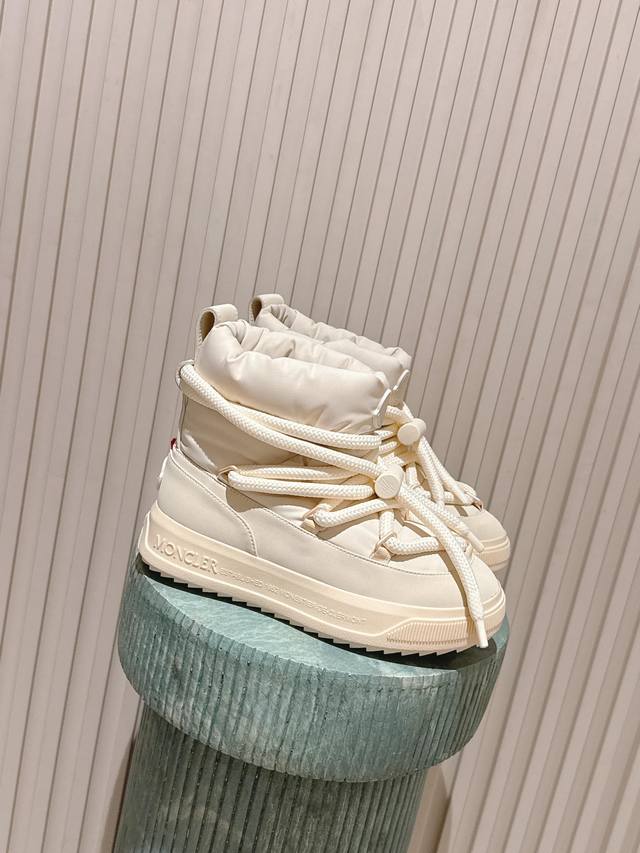 顶级版本： :Moncler｜蒙口 :2025 秋冬新品 顶级版本 专柜主打最新款Moncler Altive Mid抽绳羽绒雪地靴 硬货上新 Bs代购级别！高