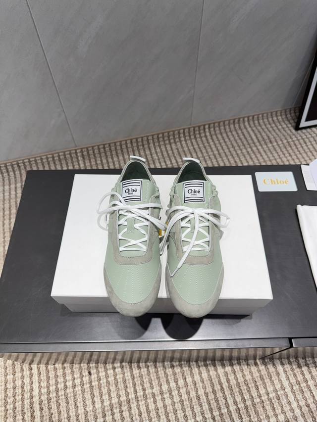出厂: 独家顶级版本 Chioe克洛伊2025Vs秋季最新休闲爆款系列 圆头拼色休闲鞋 原版一比一复刻，所有的位置刚刚好 ，网红爆款，顶级休闲度假系列 大咖网红