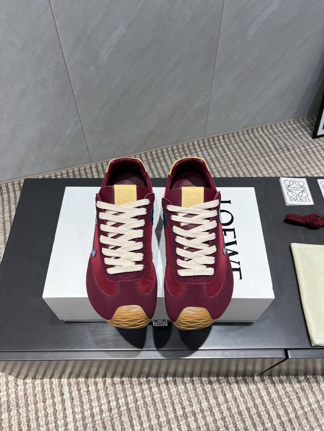 出厂:情侣 配扣 独家顶级版本 长期做货 Loewe罗意威德2025Vs最新德训全系列 情侣拼色德训鞋 全网最快购入原版开发，穿几年不过时的，超级经典系列，网红