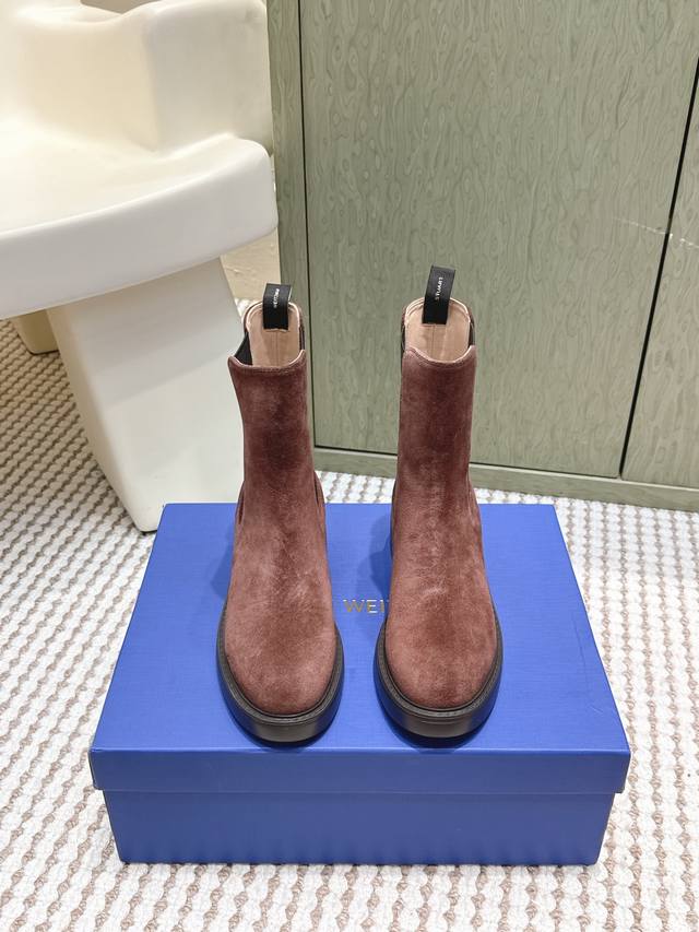 代购级羊京 牛皮340 Stuart Weitzman 秋冬新款 短靴 顶级版本 经典简约风格！中筒设计很帅气哦！Sw家的鞋子越穿越上头，专业做鞋子的真的没得说