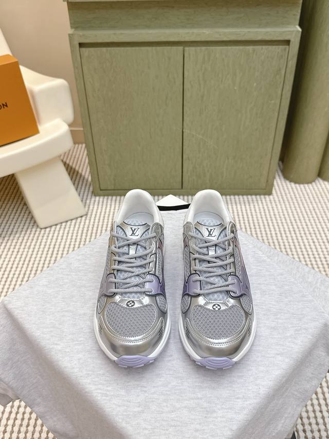 代购级 男+10｜D071 #路易威登新品情侣款休闲运动鞋 Lv也有自己的银角大王了 简约设计重绎经典跑鞋 科技感运动感满满 时尚轻盈又舒适 鞋面 : 原版材质