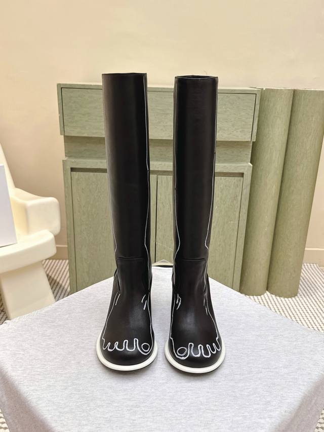 代购级 ｜D0016The Row 25 秋冬新款高跟靴长款 圆头鞋头尽显性感，穿搭显瘦长腿神器 一双有设计感的极简长靴可以让人成为整个冬天的主角 低调优雅与时