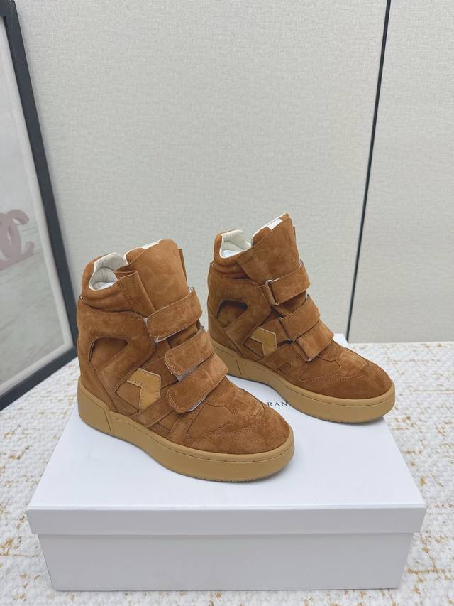 出厂 高版本 Isabel Marant伊莎贝尔 Bobby坡跟休闲鞋 精致工艺与时尚风格的完美邂逅 每一针每一线，都编织的时尚传奇 每一寸皮革 都诉说着品质的