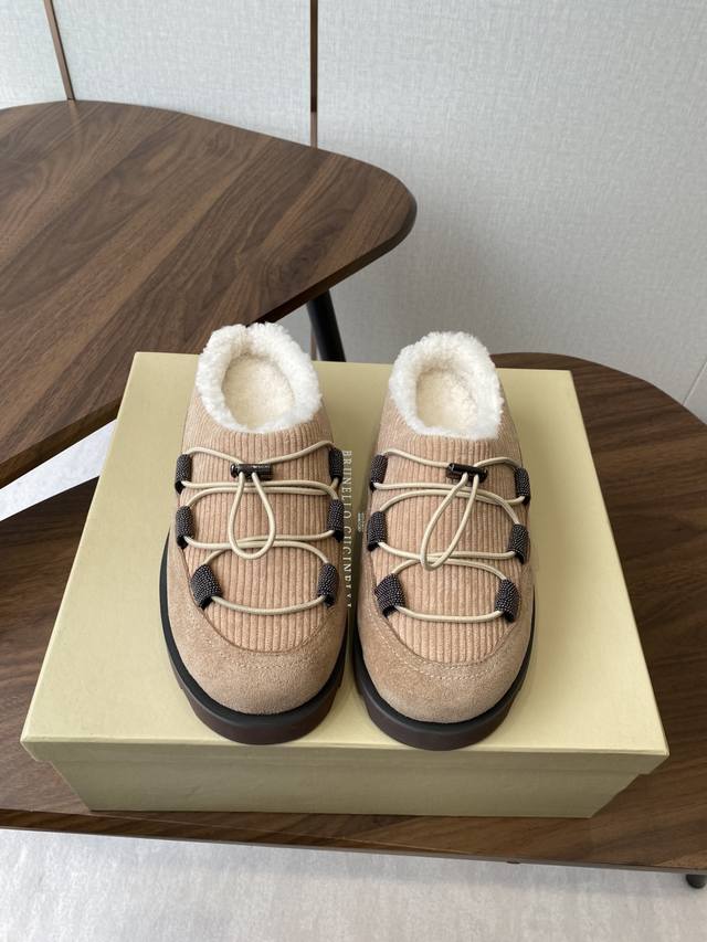 Brunello Cucinelli 25Ss 冬季新款 雪地靴 羊羔毛包子靴 Bc有着原汁原味意大利奢侈审美Dna，以及对女性的深刻理解与苦心钻研，Open