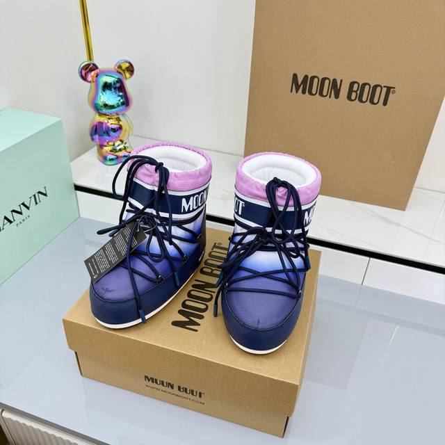 月亮鞋 Moon Boot 25Ss 秋冬最新款雪地靴系列 丑萌雪地短靴 忘了Ugg吧，时髦人都在穿Moon Boot雪地靴 如果你难以接受Ugg的复兴 那现在