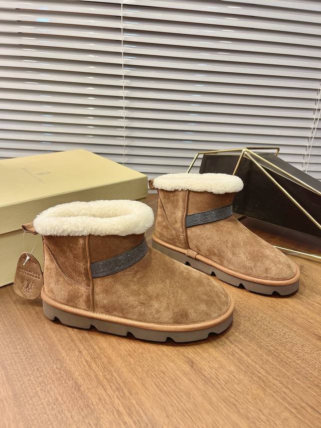 代购级别Brunello Cucinelli 冬季新款 雪地靴 羊羔毛包子靴 内里；进口澳洲羊羔毛内里 大底：定制意大利高密度原版大底 面料：进口高丝光 码数：