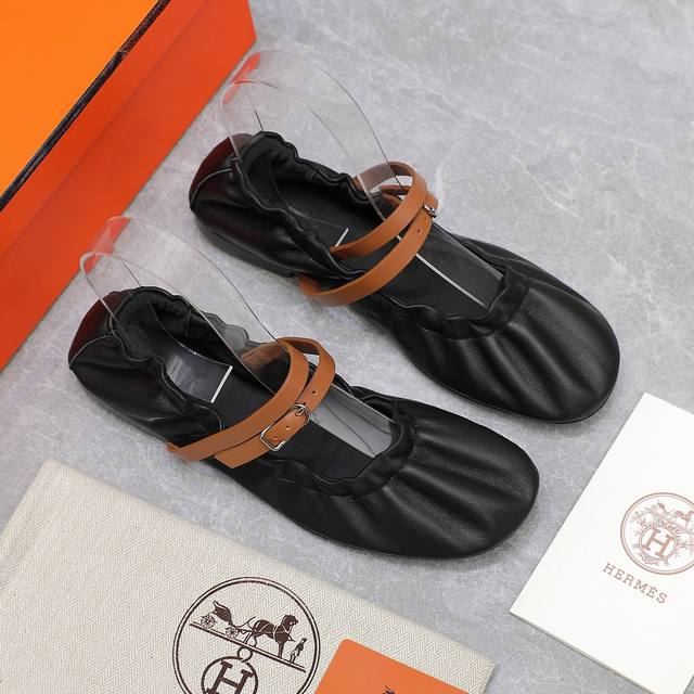 顶级版本Hermes 爱马仕24S春夏 经典芭蕾舞鞋玛丽珍鞋系列 经典复古高级感单品 好穿又好搭配 上脚秀气！ 鞋面采用进口小牛皮 内里踮脚混种羊皮 意大利进口