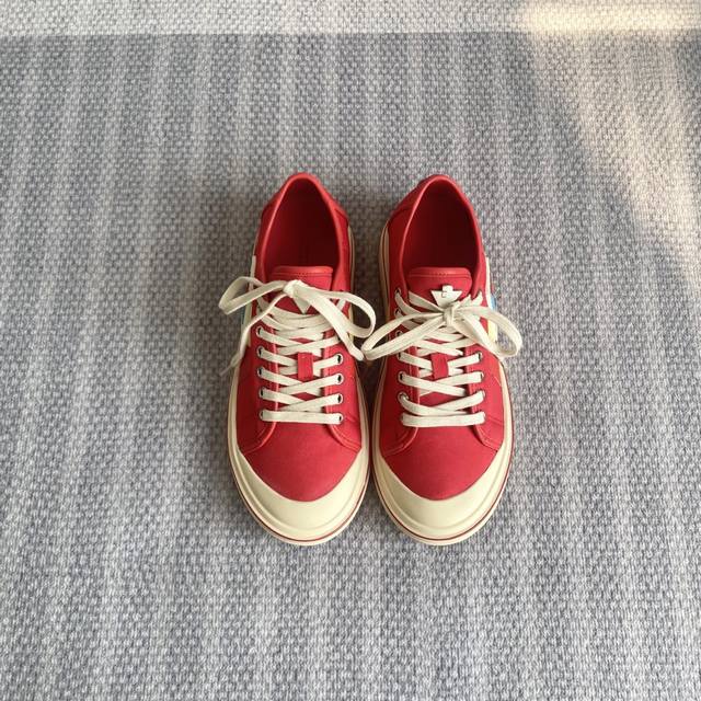 最高版本出厂 高 低 跑量价 Ottega Eneta Bottega Venet* Bv25 春夏 大热复古帆布鞋今年最新超帅的帆布鞋 上脚更无敌好看 必备款
