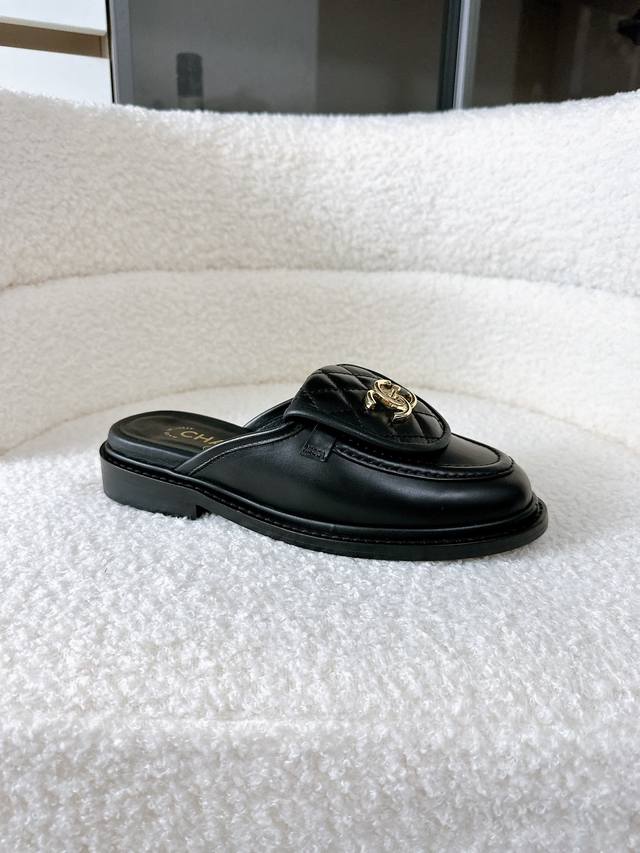 飞机盒+10 代购级 出厂价pp 小香25 A 官网最新款 书包扣乐福鞋 专柜品质 所有材质都根据原版定制！购入正品开发 面料: 原版定制皮料牛皮 内里：羊皮