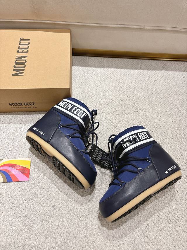 短款 Moon Boot2025Vs秋冬季爆款雪地靴系列 丑萌月亮雪地靴 忘了Ugg吧，时髦人都在穿Moon Boot雪地靴 如果你难以接受Ugg的复兴 那现在