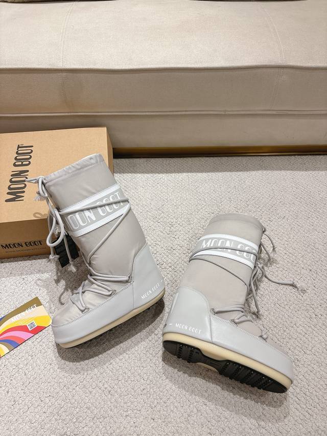 长款 爱心款： Moon Boot2025Vs秋冬季爆款雪地靴系列 丑萌月亮雪地靴 忘了Ugg吧，时髦人都在穿Moon Boot雪地靴 如果你难以接受Ugg的复