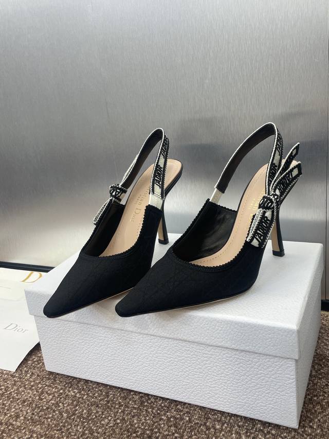 工厂p价p J‘Adior织带后空凉鞋 迪奥 Dior 2025 春夏最新色Quake Oblique 藤格纹提花刺绣字母Logo高跟蝴蝶结拼色女鞋 市场顶级高