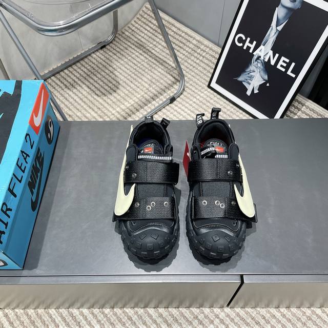 特价 .顶级品质，渠道货！ 黑色：38 1，39 1，40 3，42 14，43 1 备注：特价鞋不退换！ 耐克Air Flea 2Cpfm联名25Vs春季最新