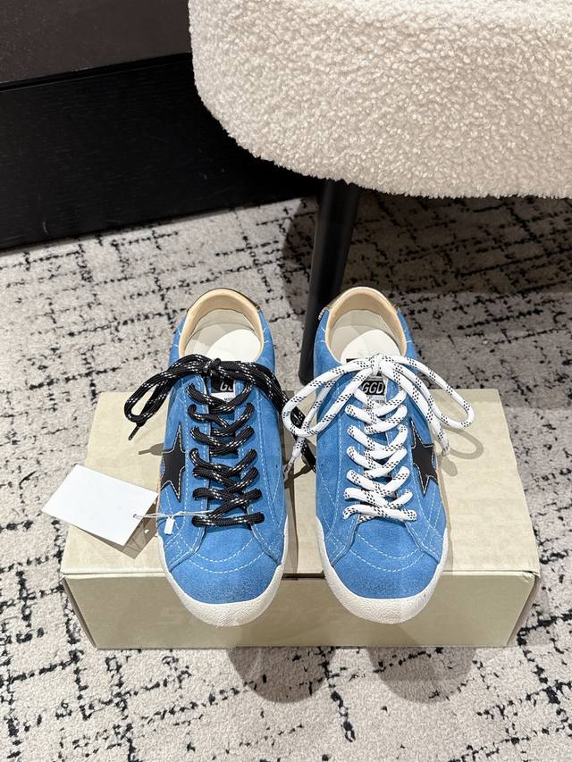 顶级版本 代购级 Ggdb Golden Goose 25 最新 Truestar系列 德训鞋 Ggdb经典情侣款小脏鞋 火红程度上怼小白鞋，下踩各类小脏鞋！明