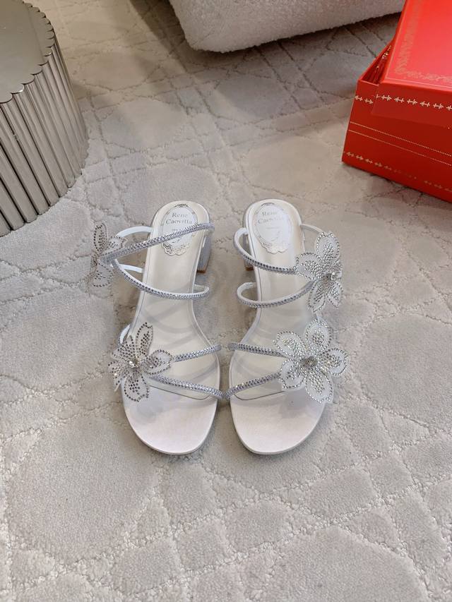 出厂价p Ren* Caovill*重工水钻花朵系列拖鞋 Bling Bling精致逼人 堪称工艺品 鞋面真丝进口A级闪钻 垫脚羊皮 意大利真皮大底 跟高4Cm