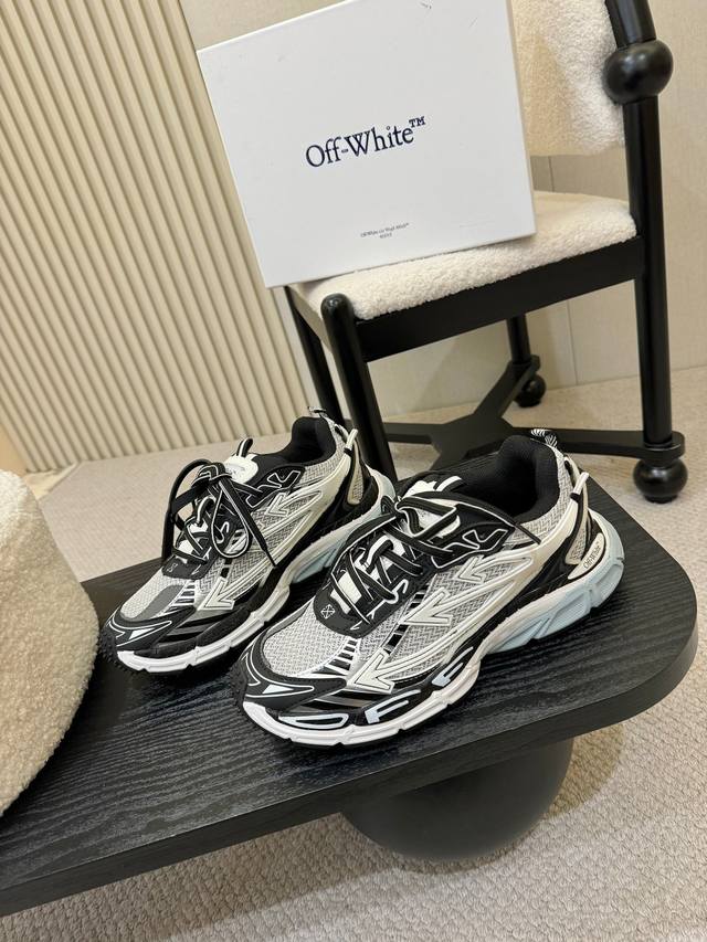 上新啦， Off White官网1：1套楦。原版开发高端版本 ，多种工艺聚一身，适合任何季节，鞋子轻，走路跑步弹力十足， 大底:Ip发泡原版开模大底 情侣款35