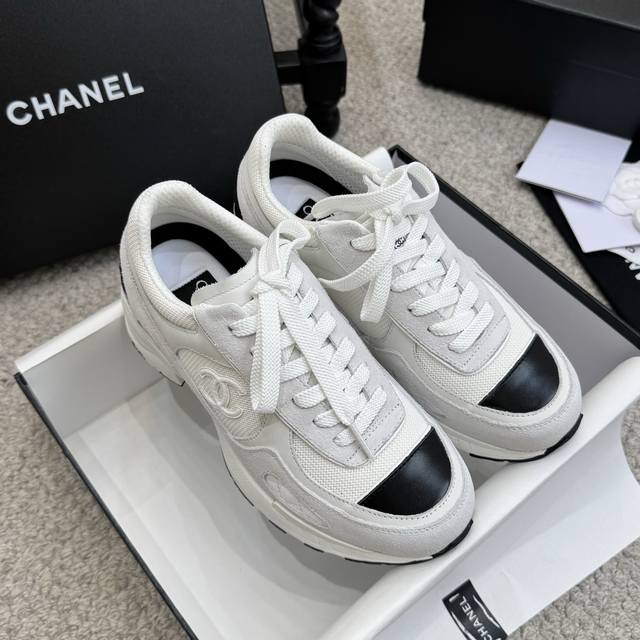 代购级 跟4Cm 5.5Cm Chanel 25K高跟运动鞋，经典双C Logo超有辨识度厚底设计+隐形高跟，舒适又时髦，日常穿搭或轻运动都Ok！鞋面透气，春夏