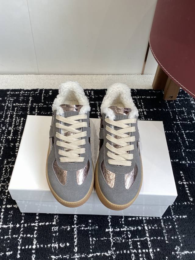 代购级 Maisonmargiela Mm6 马吉拉 厚底 德训鞋 休闲 运动鞋 原版购入开发 做货 鬼才设计师品牌，一个轻奢品牌 这一款德国训练鞋延续了经典的
