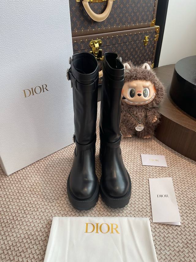 Dior 顶级版本长靴整双鞋子采购Zp开发打造，全部定制材料，独家开模大底，细节全部对版出货，连包装也做到跟正品一样。码数:35-39