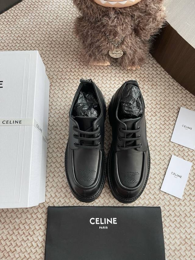 Celine 25新款厚底乐福鞋整双鞋子采购Zp开发打造，全部定制材料，独家开模大底，细节全部对版出货，连包装也做到跟正品一样。码数:35-42