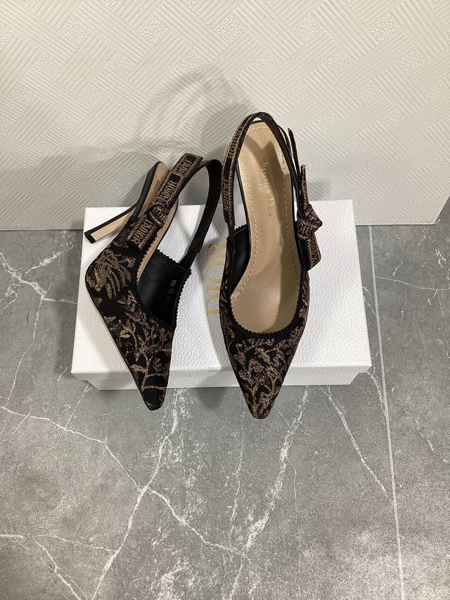 工厂p价p J‘Adior织带后空凉鞋 迪奥 Dior 春夏最新色Quake Oblique 提花刺绣字母Logo高跟蝴蝶结拼色女鞋 市场顶级高端版本 材质：高