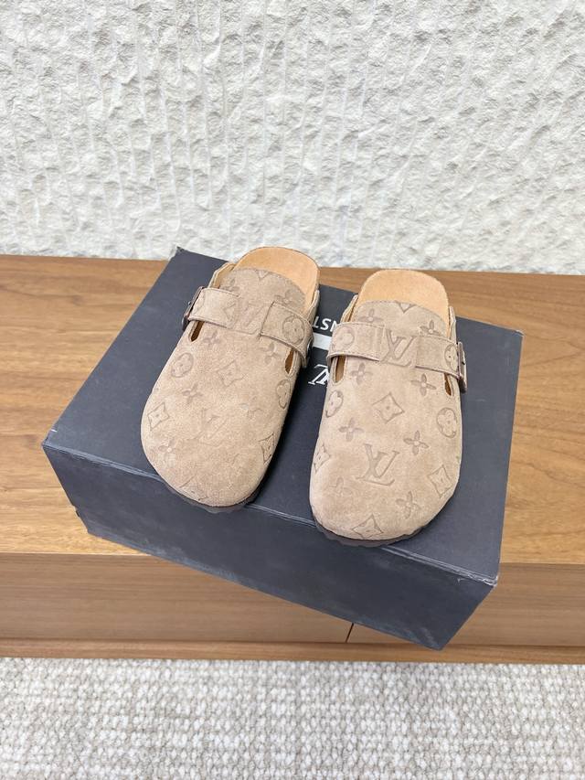 G751 Louis Vuitton × Birkensto联名合作款25Ss博肯包头半拖 万年经典勃肯软底强势推出，一个品牌就是一个类型，其构造鉴于人体工学设