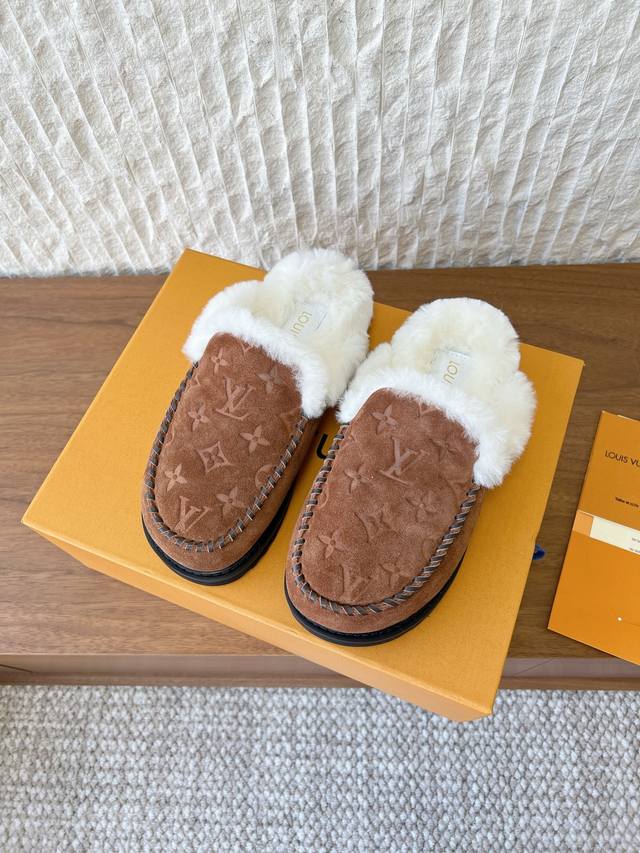 G530 Louis Vuiton 路易威登 2025Ss新款 Lv冬季滑雪系列Monogram雪地靴， 内里柔软羊皮毛，保暖力满分，厚底橡胶鞋底防滑又增高约6