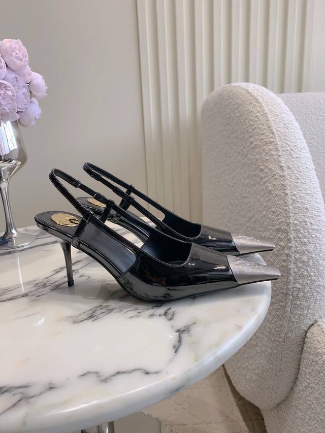 出厂价p Saint Lauren* Ysl 杨树林新款尖头后空鞋 新款黑银配色 更显高级质感 小姐姐的美丽尤物高跟鞋 优雅迷人性感 女人味十足 鞋面小牛皮 真