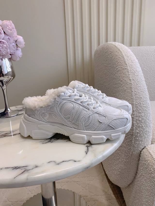 出厂价p 顶级版本 Dio*新款羊毛厚底老爹鞋运动鞋 羊毛内里舒适保暖 美学新概念 混合搭配各种材质 舒适度满分 上脚绝绝子 尺码35-39 40 41定做