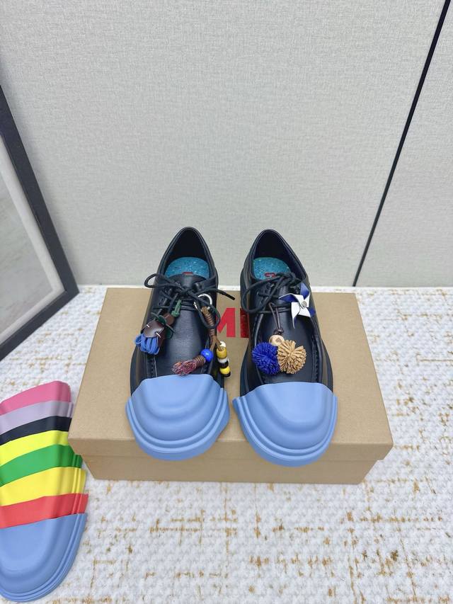 出厂 高版本 Camper西班牙潮牌25Vs秋季新款休闲系列 原版一比一打造，原版开模可拆卸式胶头，撞色工艺，德比鞋超级Camper 德比鞋，可拆卸鞋头套随意搭