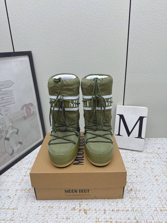 出厂 高版本 Moon Boot2025Vs秋冬季爆款雪地靴系列 丑萌月亮雪地靴 忘了Ugg吧，时髦人都在穿Moon Boot雪地靴 如果你难以接受Ugg的复兴