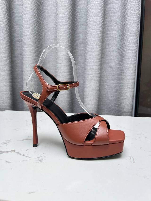 Saint Laurent Ysl圣罗兰凉鞋 鞋面：羊皮面 码数35-42 42定做不退换 跟高8.5Cm 防水台高2.5Cm 真皮大底 2642-12