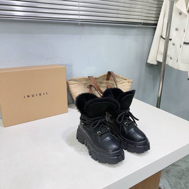 高品质出厂 ！小众潮牌Inuikil25Ss秋冬专柜最新休闲时装松糕厚底羊毛雪地靴系带短靴！独家款顶级货！强烈推荐！时尚百搭又保暖的一款靴子！而且不容易撞款哦！