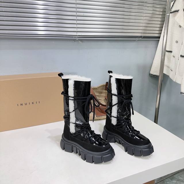高品质出厂 ！小众潮牌Inuikil25Ss秋冬专柜最新休闲时装松糕厚底羊毛雪地靴系带中靴！独家款顶级货！强烈推荐！时尚百搭又保暖的一款靴子！而且不容易撞款哦！