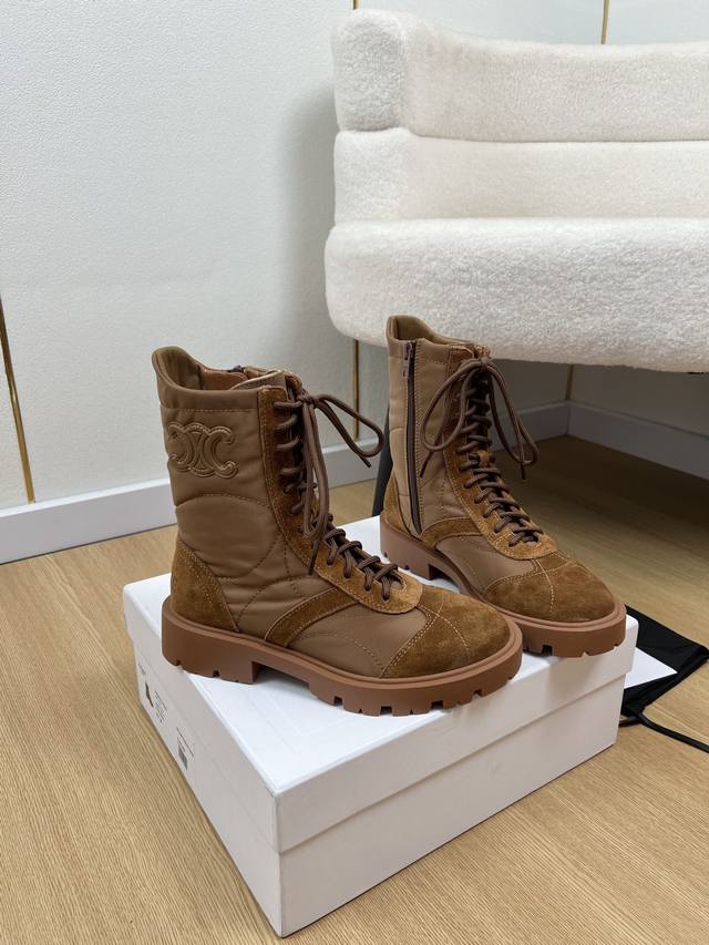 Celine*赛琳 2025 2025秋冬新品 专柜最新款绑带短靴马丁靴系列 鞋面 ：原版定制牛反绒+特殊尼龙防水布面 内里 ：定制牛皮里+透气网 大底 ：原版