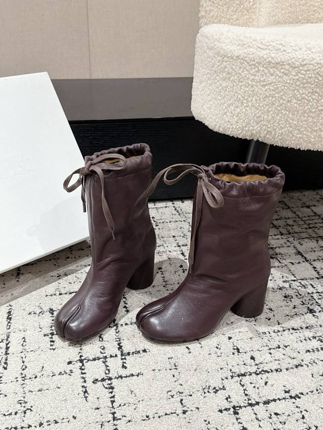 顶级版本 Maison Margiela马吉拉 25 分趾绑带宽松 高跟 短靴 气球靴 Mm6家Tabi分趾鞋靴 秋冬新品最高版本买手代购1:1完美复刻分趾Ta