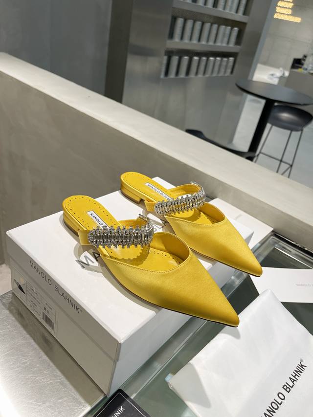 顶级版本 Manolo Blahnik 四季经典款 施华洛世奇水晶丝绸缎面穆勒鞋平跟鞋 Manol* Blahni*莫罗 伯拉尼克尖头绸缎麦穗水钻拖鞋 原版套楦