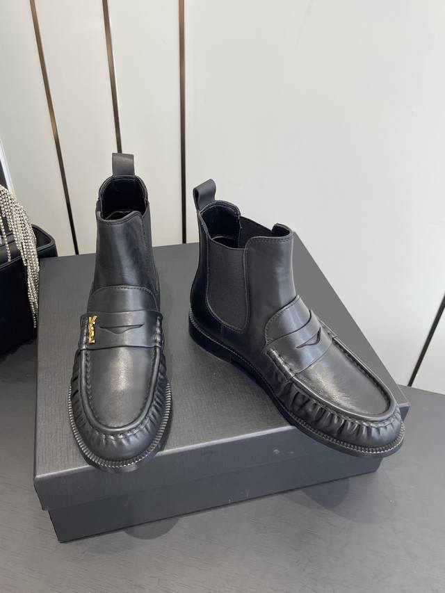 Saint Laurent 圣罗兰 25Ss最新款 布洛克英伦风 乐福鞋 短靴 2025全新升级力推单品 明星同款 上脚效果非常舒服 成品极具流行风潮 能承受时